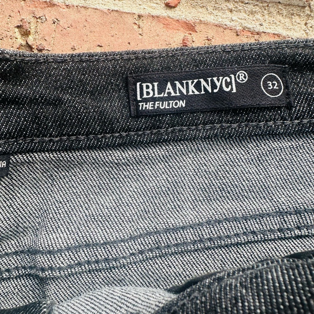 BLANKNYC The Fulton Women's Blue Denim Distressed Roll Up Jeans Shorts Size 32 - Picture 2 of 5